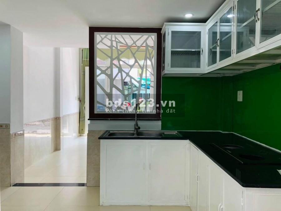 Cần bán gấp nhà 2 HXH Phan Huy Ích Gò Vấp. DT 40m2 2 tầng 4.38 tỷ có TL