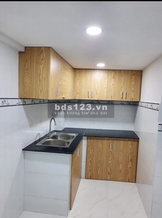 Chính chủ bán gấp nhà mới xây xinh xinh tại hẻm 687 Lạc Long Quân, P10, Quận Tân Bình