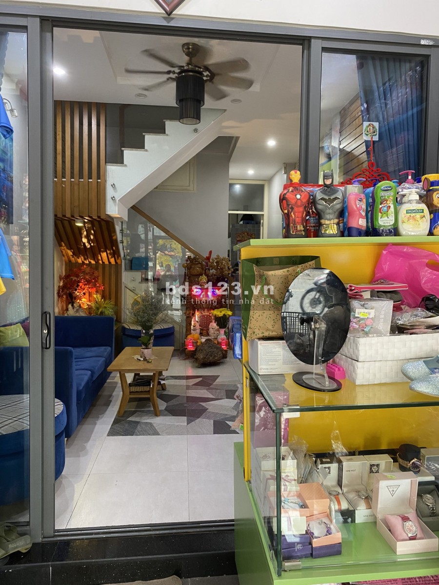 Nhà đẹp MT Âu Dương Lân 1 Trệt 2 Lầu ST