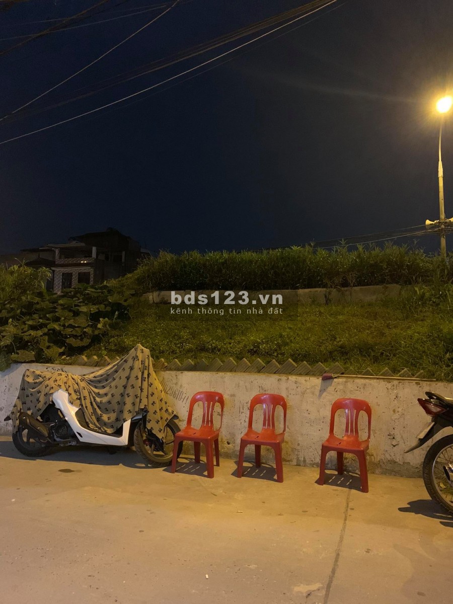 Bán nhà C4 mặt phố Nguyễn Khoái, Mặt tiền rộng Kinh doanh mạnh, 10p lên tới Hồ Gươm