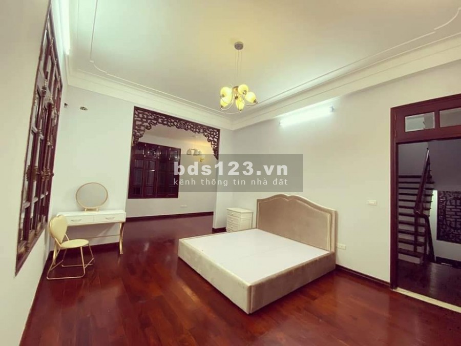 Nhà đẹp đẳng cấp lô góc 3 mặt thoáng, nội thất mới đầy đủ đồ tặng khách