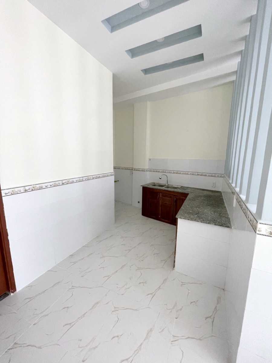 Nhà 1 lầu đúc, SHHC, khu an ninh, đường số 9 Phường 4 Quận 8