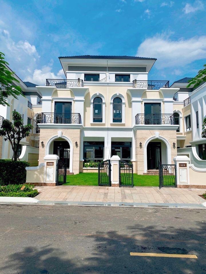 Bán Biệt thự song lập Verosa Park Khang Điền, phường Phú Hữu, Quận 9 giáp quận 2. An ninh 24/24. LH: 0901433969
