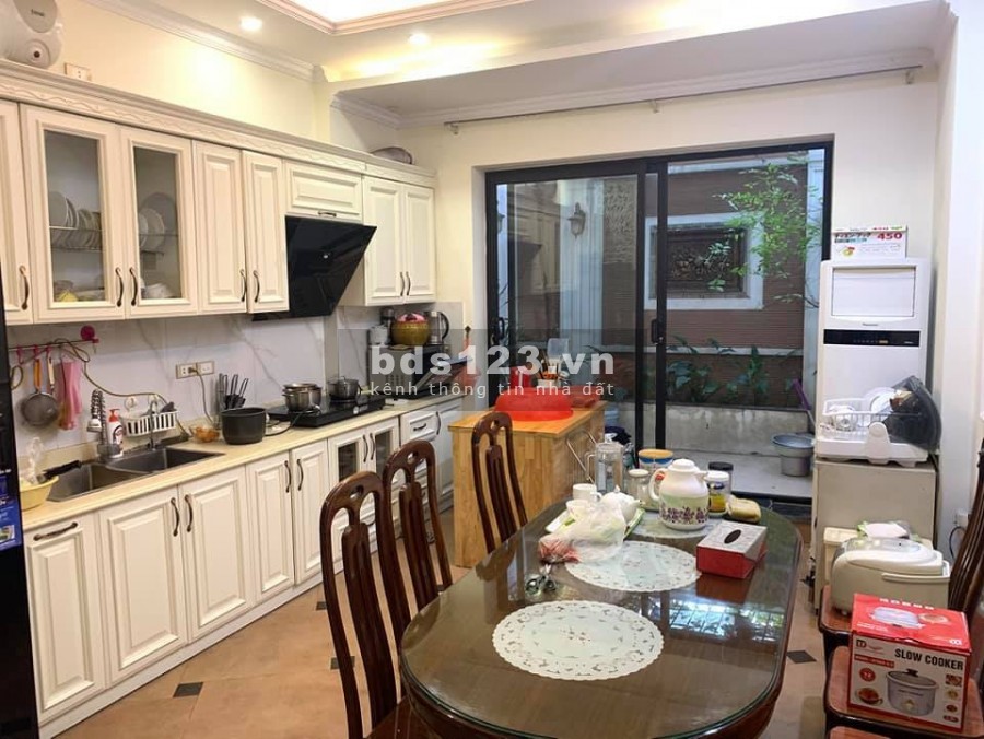 Nhà đẹp siêu sang 6 tầng, thang máy Nguyễn Khánh TOàn, ngõ thông, ô tô tránh, tiện ích đỉnh