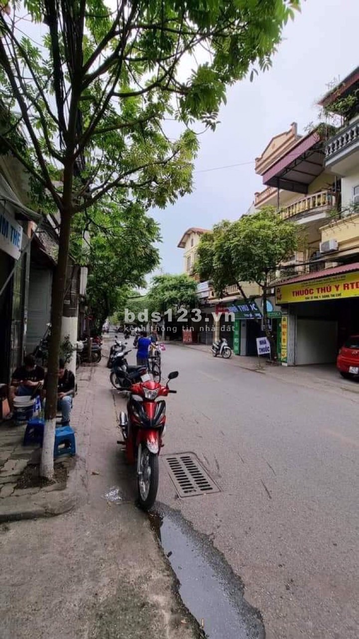 Tôi chính chủ cần bán nhà Hoa Lâm, Quận Long Biên, 3 tầng