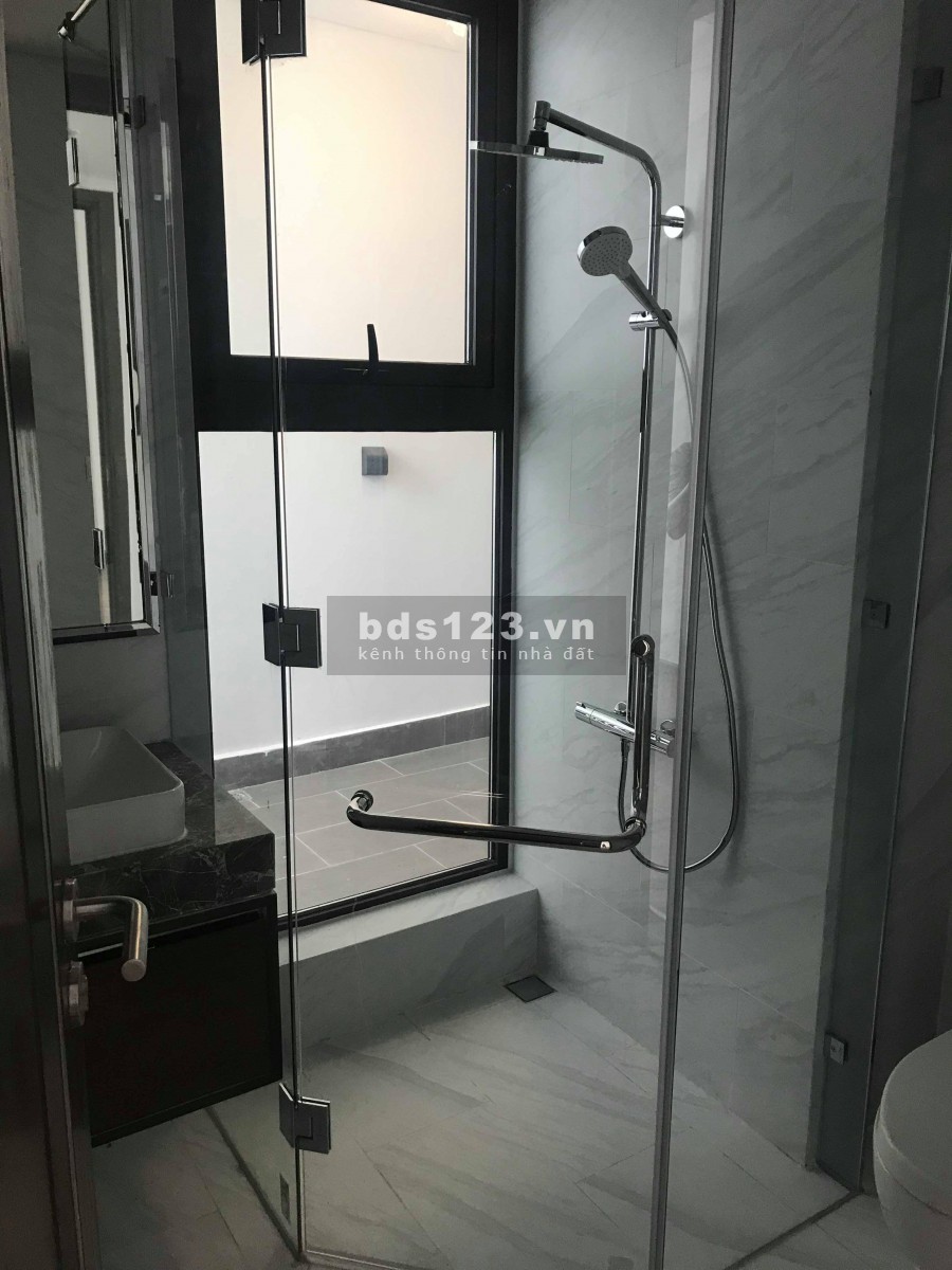 Cho thuê căn hộ 2PN đồ cơ bản, view thoáng mát tại Sun Ancora