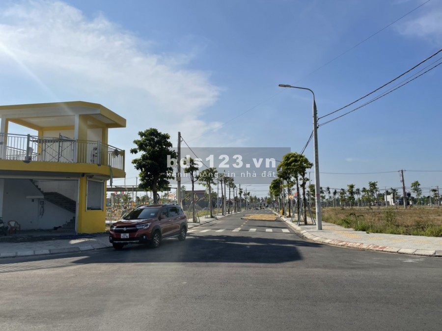 Chính chủ cần tiền bán nhanh lô đất 100m2 Phạm Hùng nối dài giá rẻ