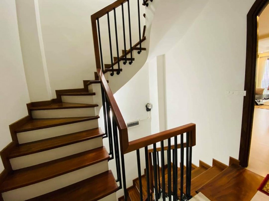 Phân lô ô tô tránh Quận Đống Đa, kinh doanh sầm uất, dt 50m2, 6 tầng đúc, mt 5m, giá 7.9 tỷ