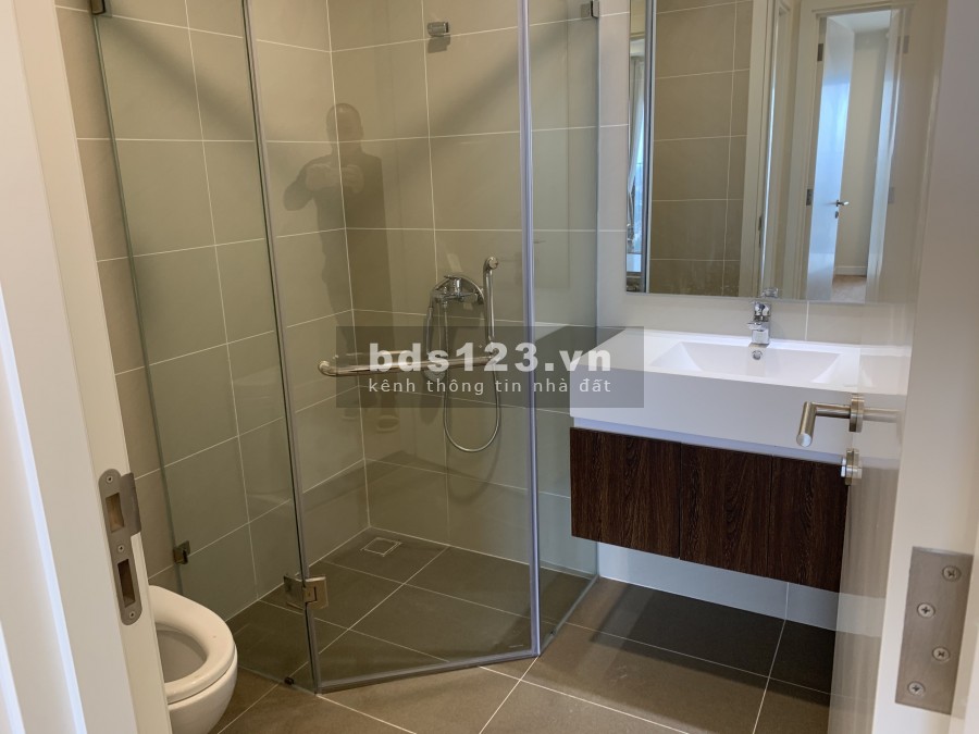 Bán căn hộ góc 154m2 tòa NOVO tại Chung cư Kosmo Tây Hồ, giá 6.5 tỷ (Bao tên) - O977 83 5151