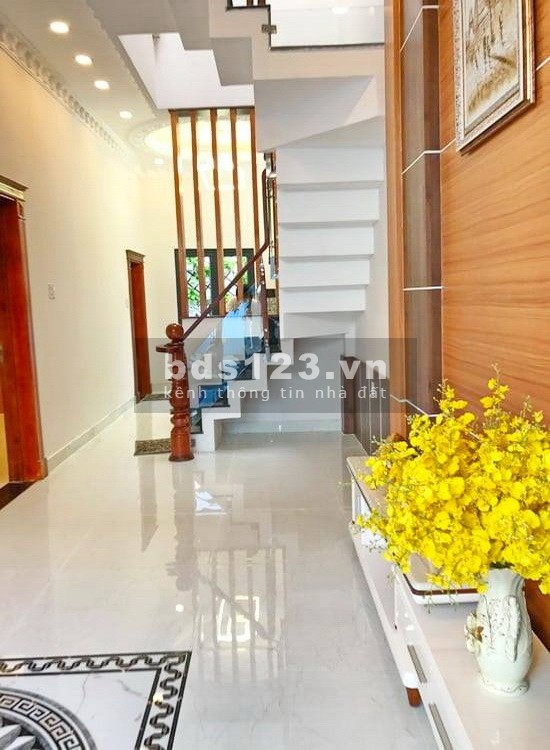 Nhà Phố Đẹp 1 Lầu HXH 1113 Huỳnh Tấn Phát, Phường Phú Thuận, Quận 7