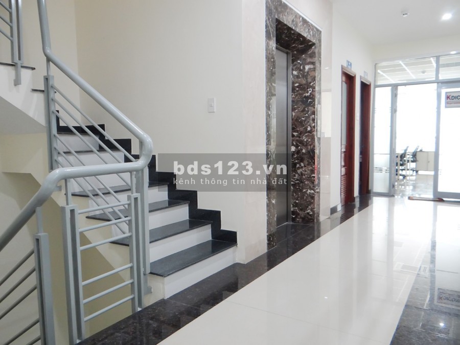 Chính chủ cho thuê văn phòng tòa nhà 11B Hồng Hà P2 Q Tân Bình giá từ 8tr/th