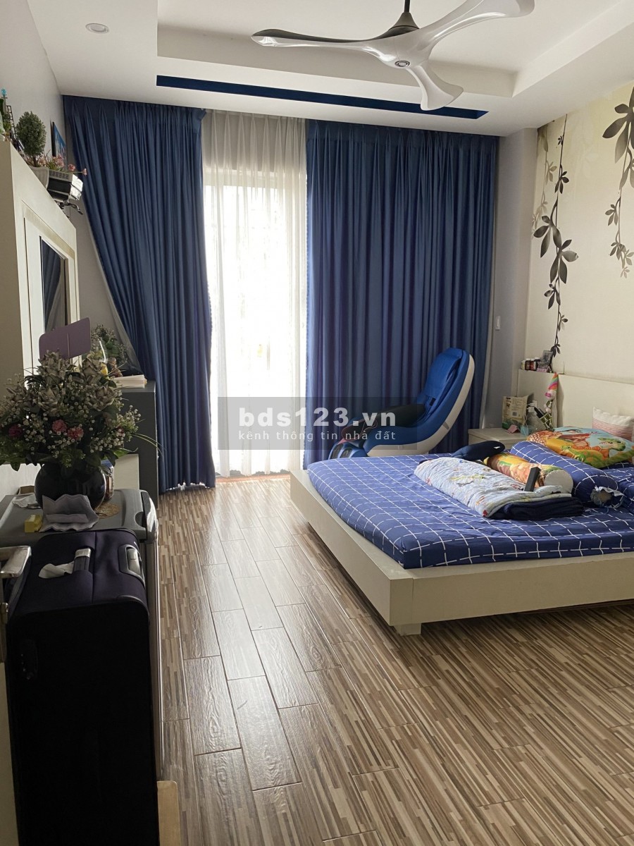 Nhà đẹp MT Âu Dương Lân 1 Trệt 2 Lầu ST