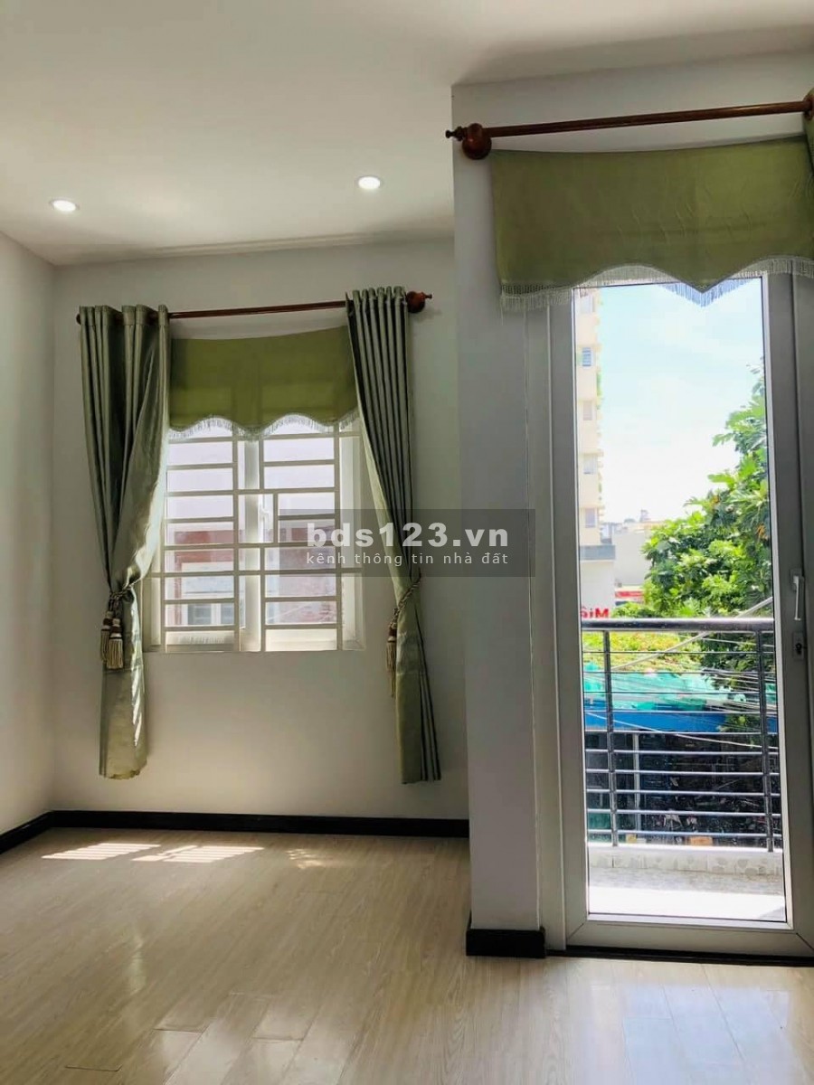 Cần bán gấp nhà 2 HXH Phan Huy Ích Gò Vấp. DT 40m2 2 tầng 4.38 tỷ có TL