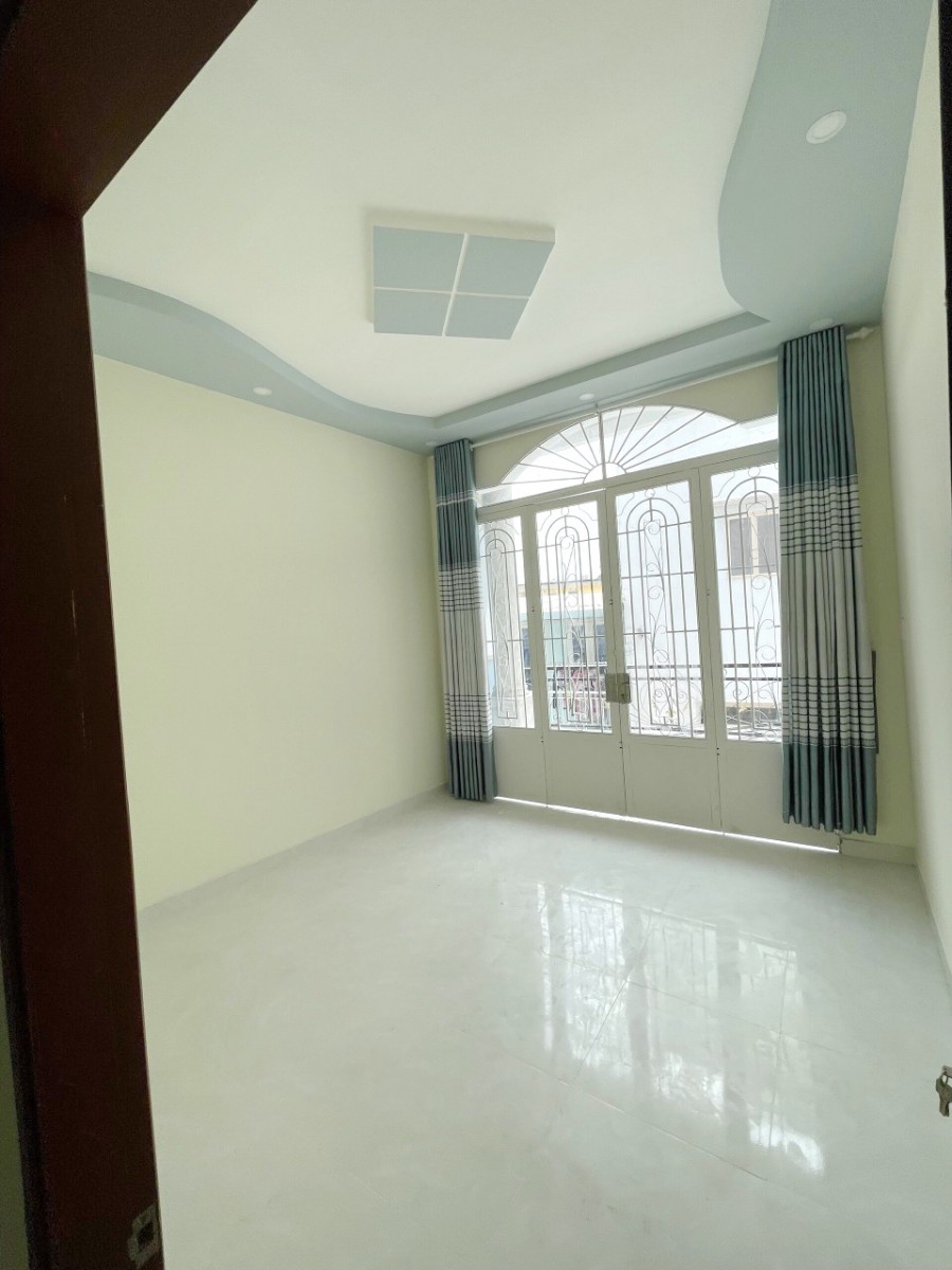 Nhà 1 lầu đúc, SHHC, khu an ninh, đường số 9 Phường 4 Quận 8