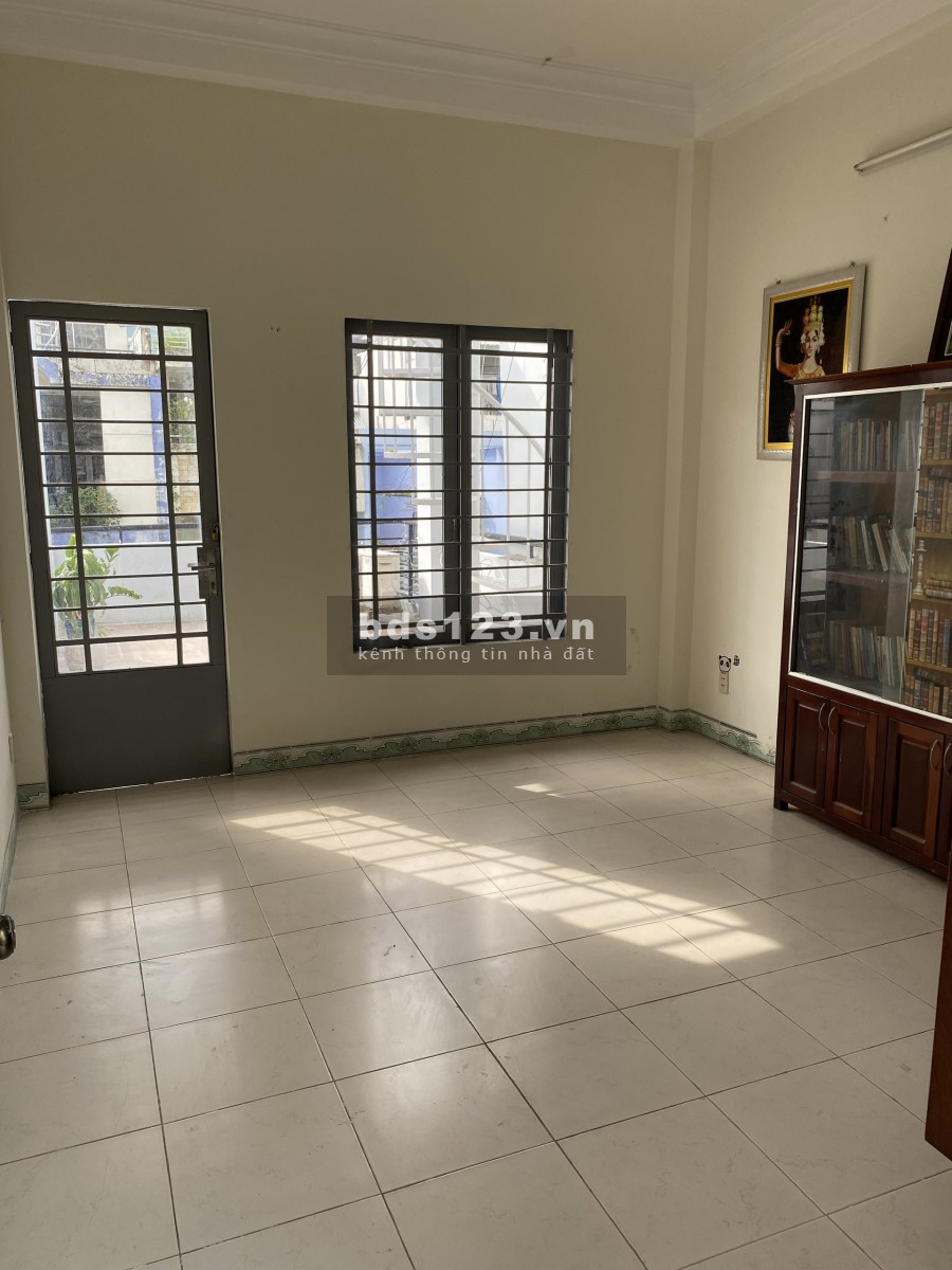 Nhà Đẹp Nguyễn Hữu Cảnh Trệt 3Lầu-ST 6P Giá 22Tr/th