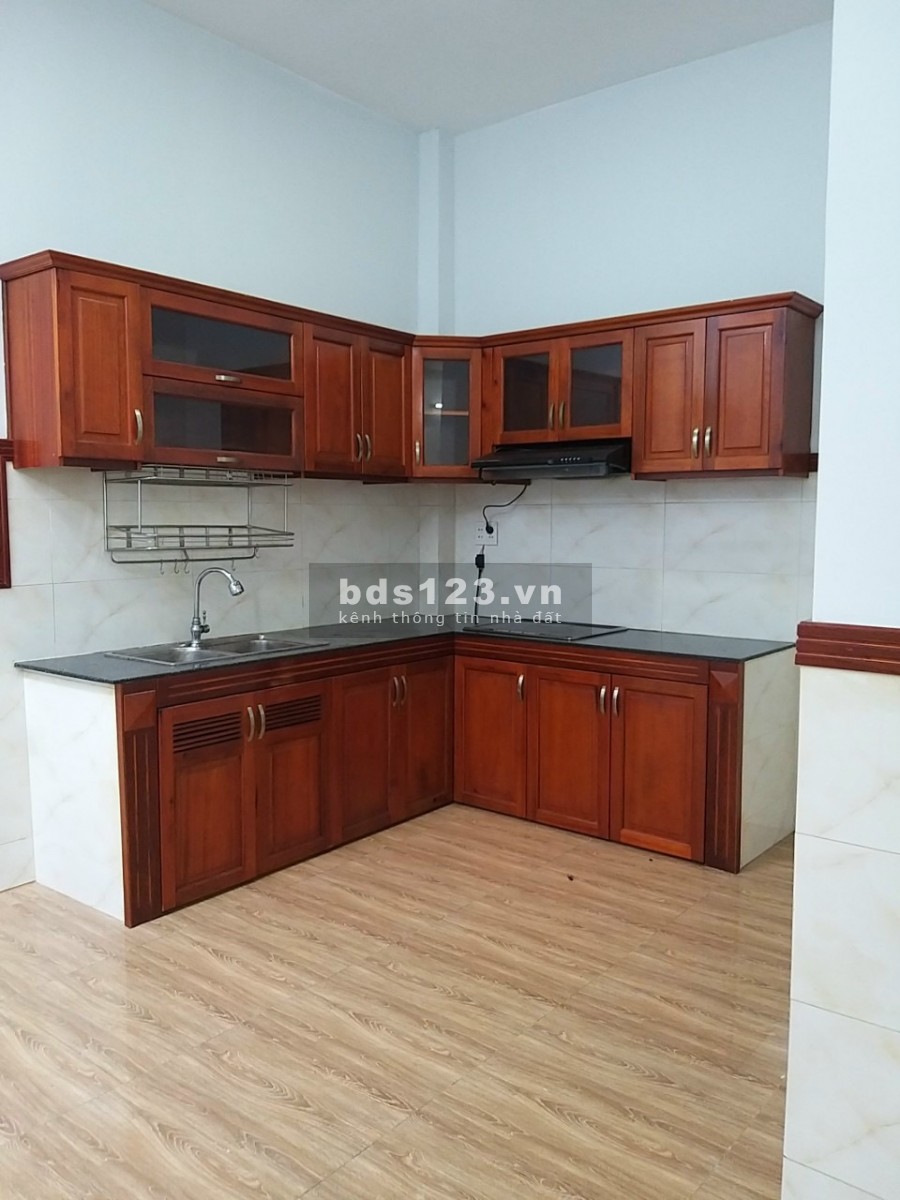 Nhà HXH ngang 6m. Đậu được oto 2PN 2WC