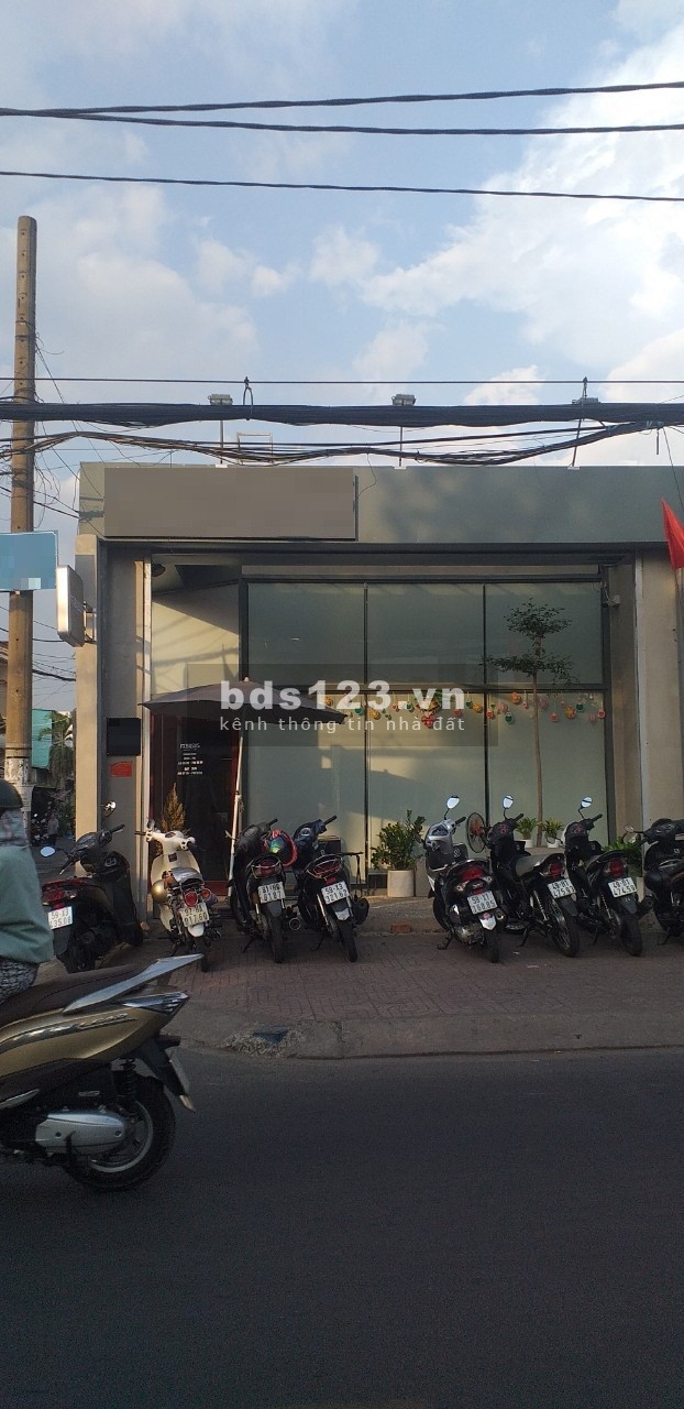 Cho thuê mặt bằng trống suốt đường Bình Lợi, cấp 4 một trệt trống suốt
