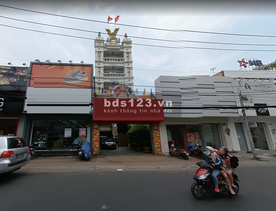 Nhà MT khu an ninh đường Hòa Bình. Diện tích 5.1 x 16