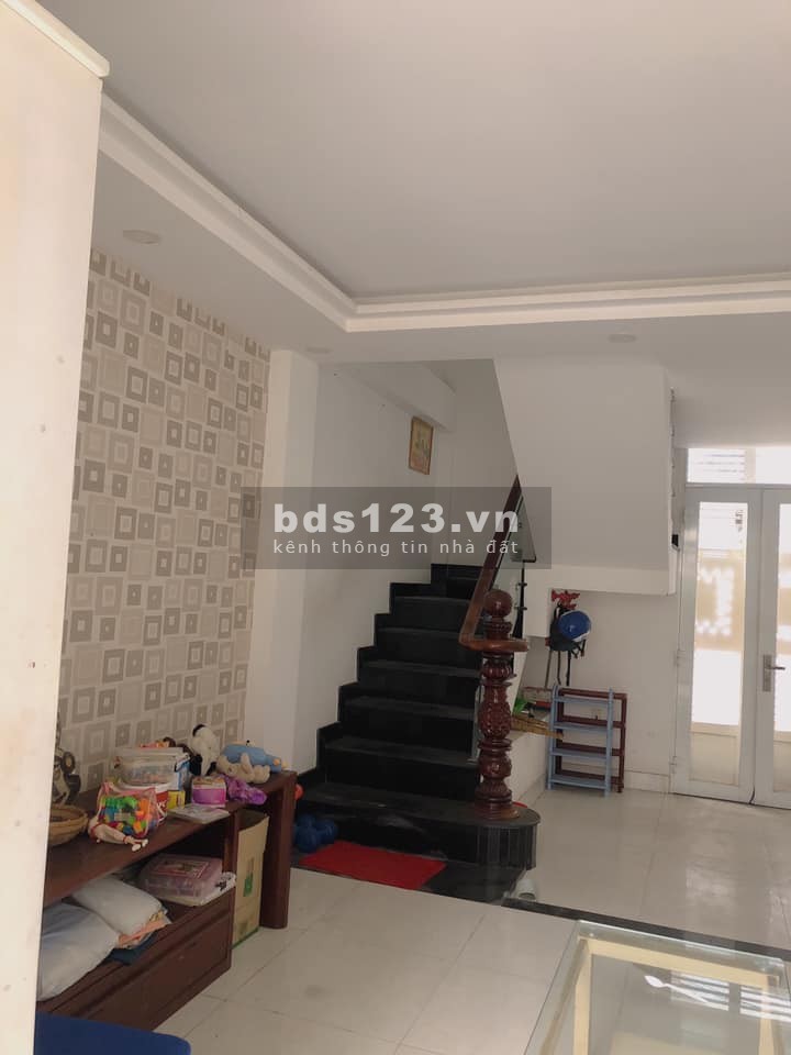 Bán nhà Lý Tháí Tổ, Quận 10, 4 tầng, 3x7.5 chỉ 3 tỷ 450 triệu