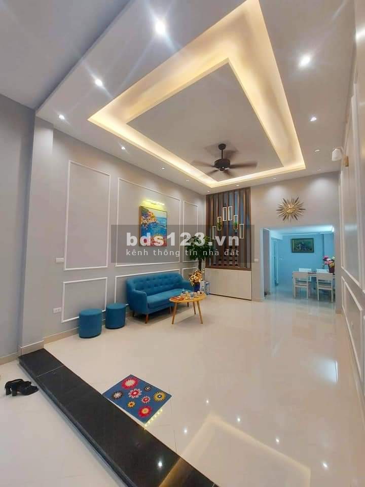 Ngã tư sở nhà cực đẹp 43m, 5 tầng , giá bán 4.7 thương lượng