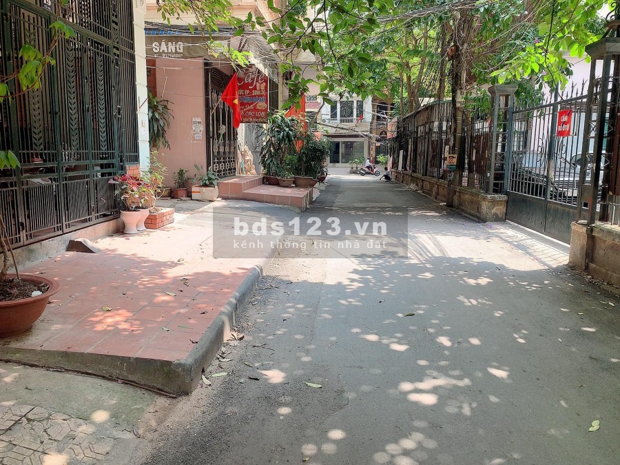 Cần tiền BÁN GẤP nhà 68m2 giá 11.2 tỷ Ô TÔ vào nhà ở Vĩnh Phúc – Ba Đình