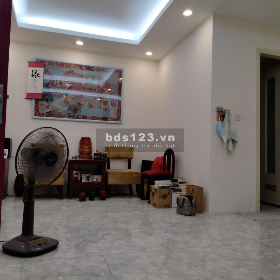 Nhà phù hợp cho cặp vợ chồng mới cưới. Cần bán căn hộ HH1A dt 47m2, ban công Đông Nam thoáng mát