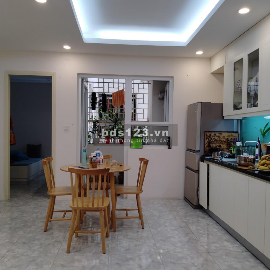 Nhà phù hợp cho cặp vợ chồng mới cưới. Cần bán căn hộ HH1A dt 47m2, ban công Đông Nam thoáng mát