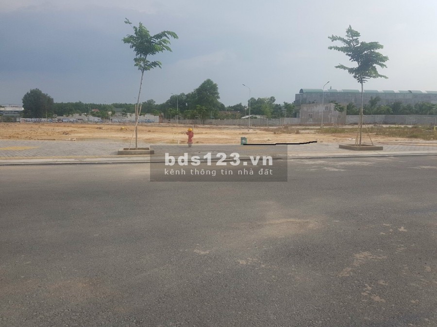 Cần bán gấp lô đất sổ riêng giá rẻ, tại Khánh Bình, tx. Tân uyên