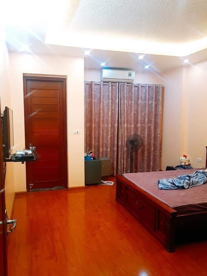 Bán nhà phân lô Lê Trọng Tấn, Thanh Xuân, 68m2, 3 tầng lô góc, ô tô vào nhà, nhỉnh 8 tỷ
