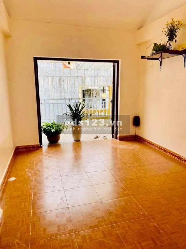 Bán gấp nhà Triều Khúc, Lô góc 3 mặt thoáng, 2,85 Tỷ, cách 5m đường Ô tô, LH: 0913621088.