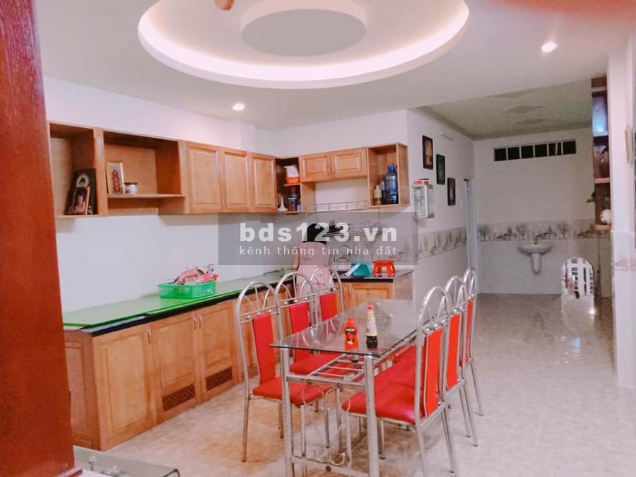Nhà mặt tiền Tây Sơn, Tân Phú dt 80m2, 3 Tầng giá 7.3 tỷ