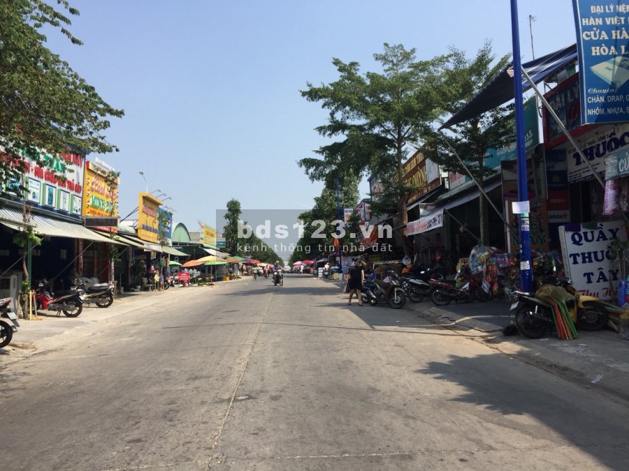 Bán đất không qua môi giới đường nhựa thông chợ ở kdt mới