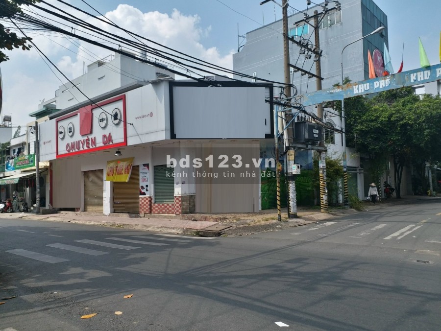 Nhà 2 Mặt Tiền Đường Lạc Long Quân _ mặt tiền đông đúc