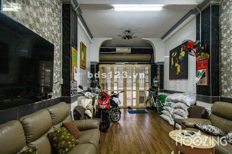 Cần bán gấp nguyên căn đúc kiên cố, giá 13.5 tỷ, còn mới nguyên