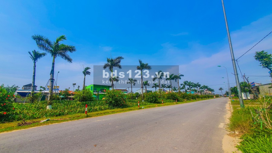 Bán nhanh đất góc 2 mặt tiền. S=200m2. Gần Dự Án Ecogarden 100m2