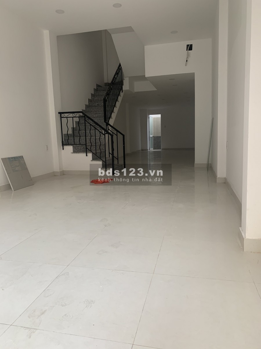 Cho thuê nguyên MT đường Nguyễn Huy Tự Q1 4x18, trệt 5 lầu, nhà mới Giá 45tr Vị Trí Cực đẹp