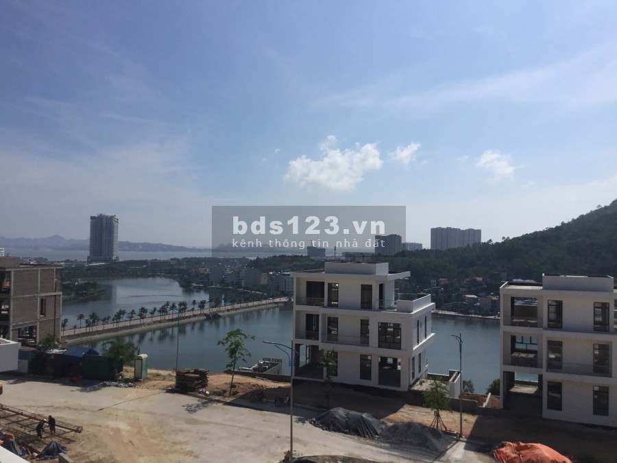 Chính chủ cần bán cắt lỗ biệt thự đẹp trung tâm TP Hạ Long.