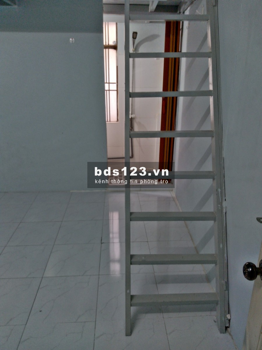 Phòng trọ tô hiến thành quận 10 3tr5 gác, máy lạnh, free xe , wifi, giờ tự do