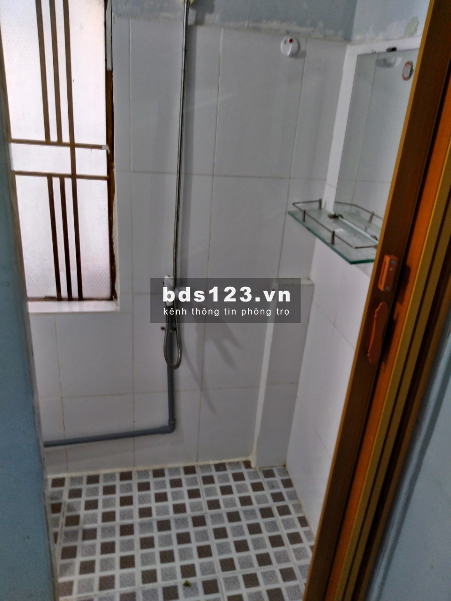 Phòng trọ tô hiến thành quận 10 3tr5 gác, máy lạnh, free xe , wifi, giờ tự do