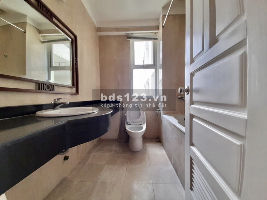 Bán P1 Ciputra 145m2, 3 ngủ, đồ cơ bản. Giá chỉ 4.3 tỷ - Liên hệ: 0973781843 Ánh.