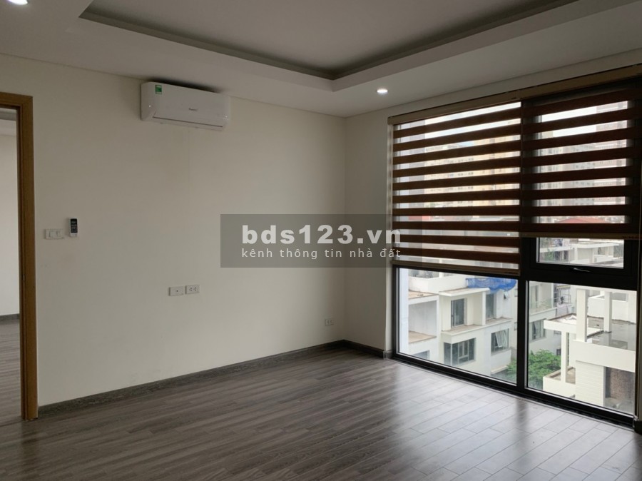 Căn hộ cho thuê Goldenwest - 2 Lê Văn Thiêm: 2pn 75m2 đồ cb, giá 10tr