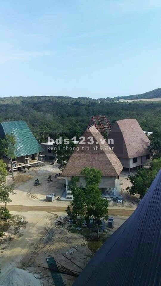 Bán lô đất ngay cạnh đường liên huyện, khu Safari, trang trại dưa lưới, sổ có đường chỉ 982 triệu