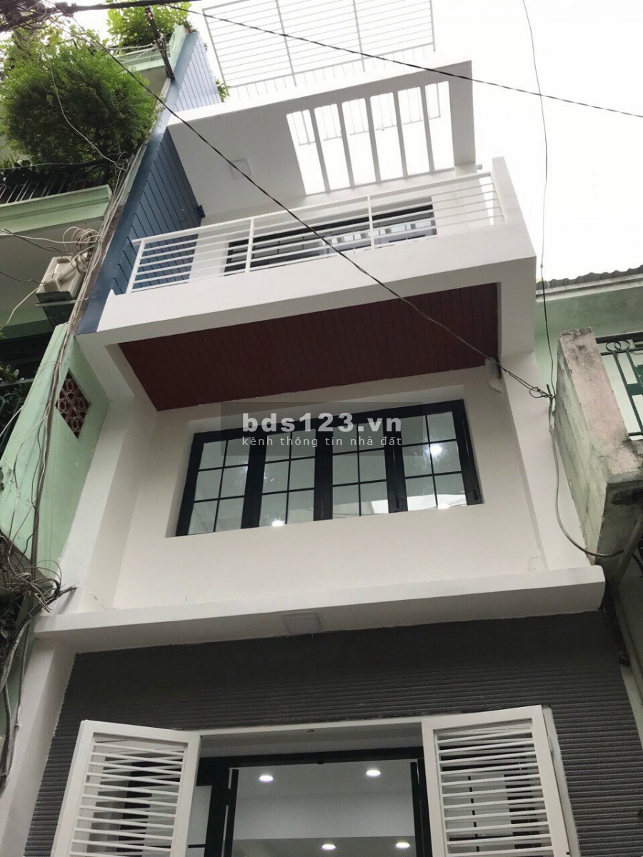 Cho thuê nhà đường Trần Hữu Trang Phú Nhuận, ngay đối diện chợ tiện kinh doanh cửa hàng ăn uống, thực phẩm