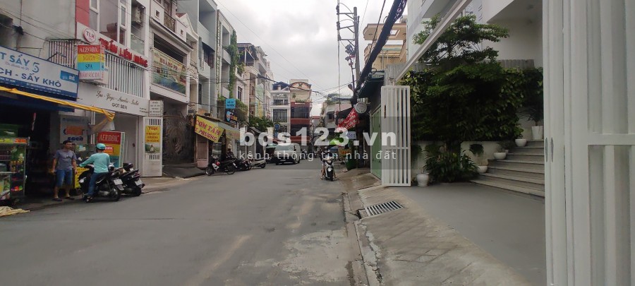 Cho thuê nhà Đường D2 Bình Thạnh gần trường Đại Học,5x18m trệt 3 lầu khu dân trí cao, an ninh
