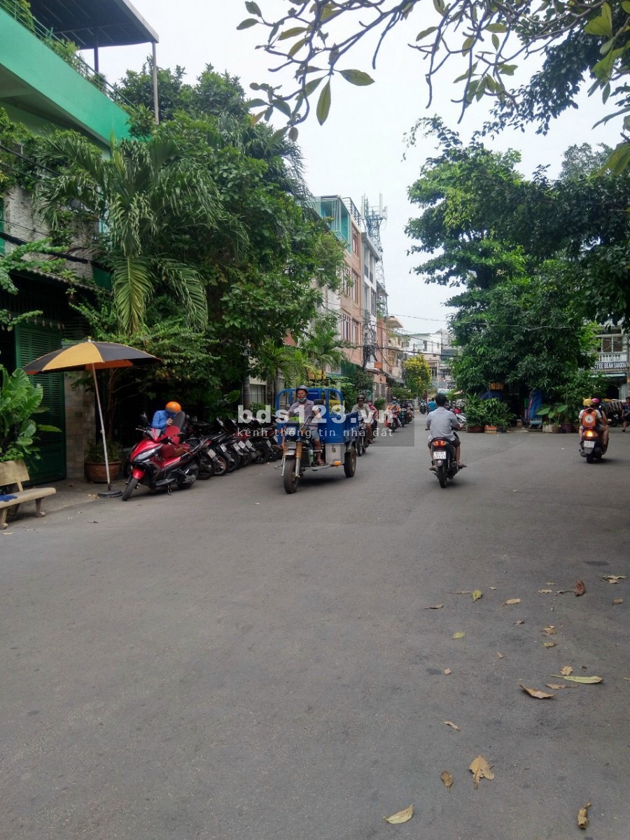CHVD Chấn Hưng, dt 82m2(8.2 x 10) 5 tầng, phường 6, Q.Tân Bình Giá: 18 tỷ TL