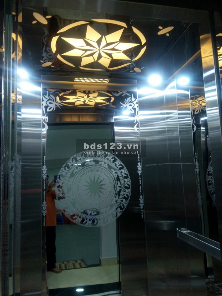 CHVD Chấn Hưng, dt 82m2(8.2 x 10) 5 tầng, phường 6, Q.Tân Bình Giá: 18 tỷ TL