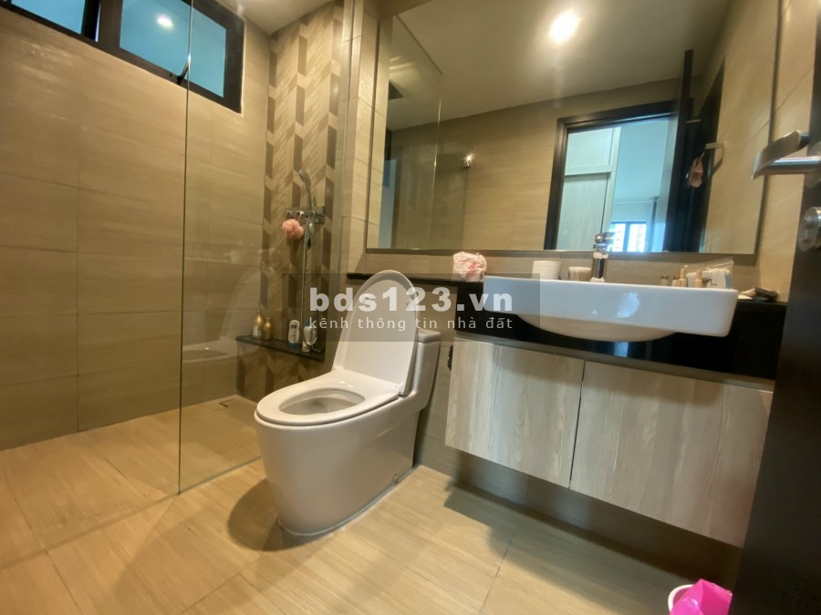 Hàng ngộp mùa dịch tại Palm Heights 2pn 80m2 4.2 tỷ bao hết và 5% ra sổ. 0932.151.002 xem nhà 24/7