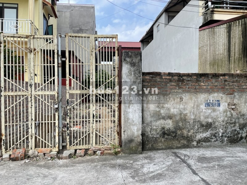 Cần bán 70m2 ngõ 39 Bát Khối, Tư Đình, khổ đẹp, đường rộng rãi thông thoáng.