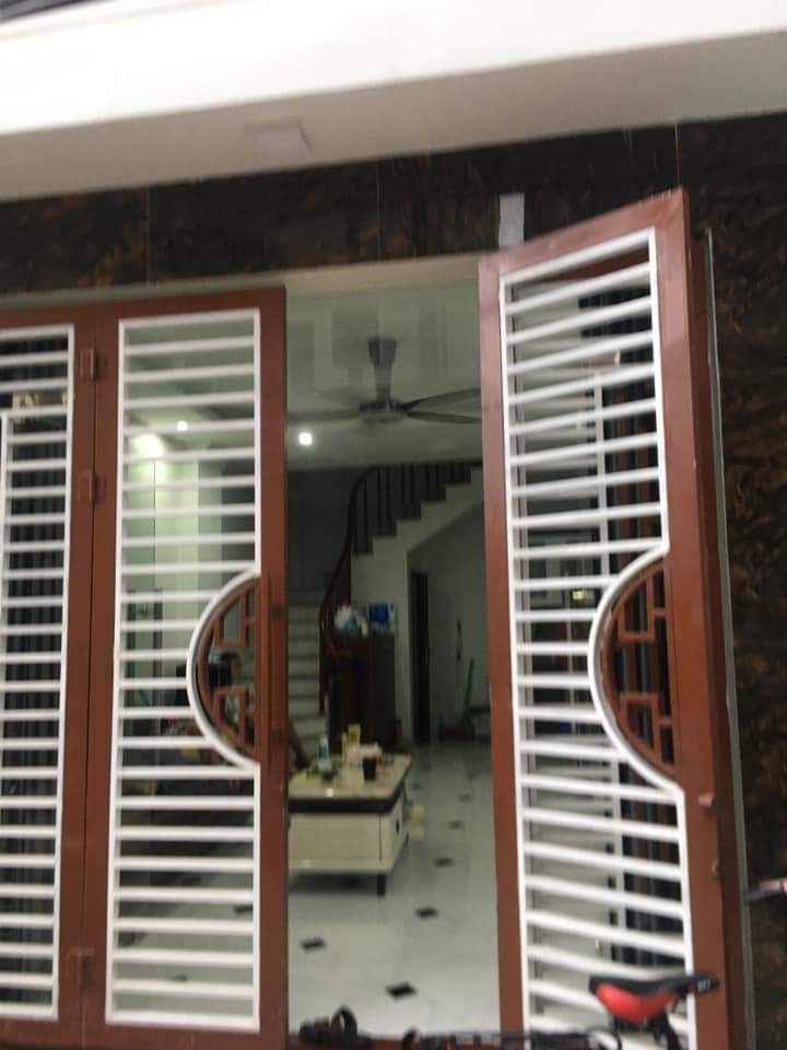 Nhà Hà Đông đẹp lung linh ô tô đỗ cửa 38m2, 5 tầng, mt 4m giá 2.1 tỷ