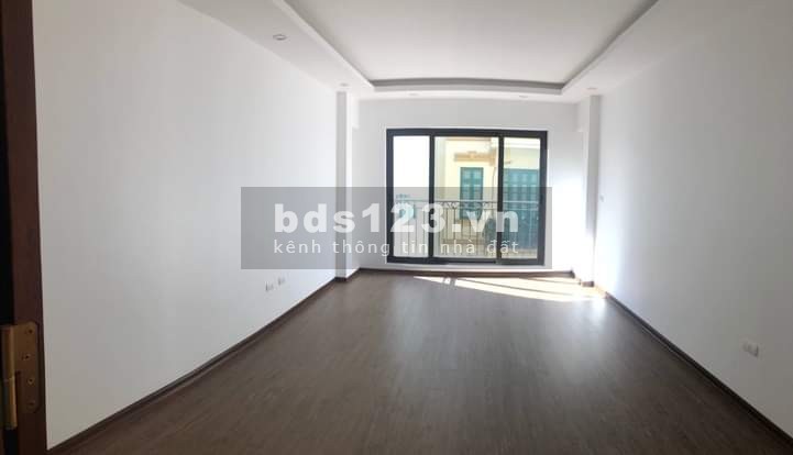 Tôi cần bán nhà Cầu Giấy DT 52m x 5 Tầng, mt: 4M. ô tô kinh doanh, gần phố nhà mới
